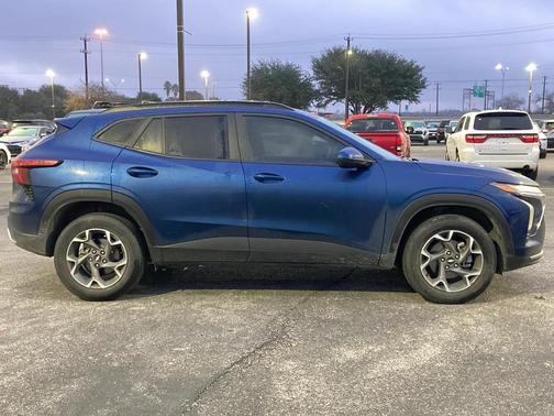 2024 Chevrolet Trax LT