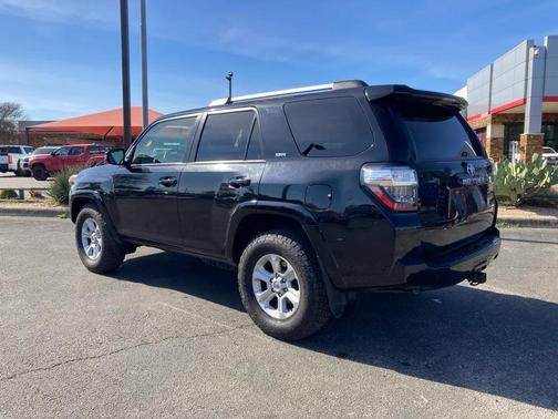 2022 Toyota 4Runner SR5