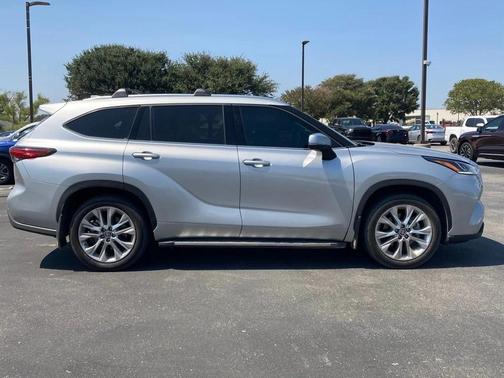 2023 Toyota Highlander Limited