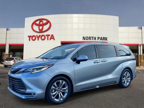 2021 Toyota Sienna Platinum 7 Passenger