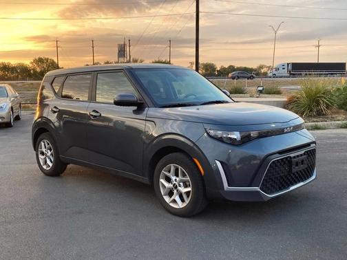 2024 Kia Soul LX