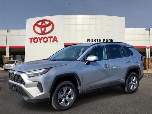 2025 Toyota RAV4 Hybrid XLE