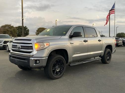 2017 Toyota Tundra SR5