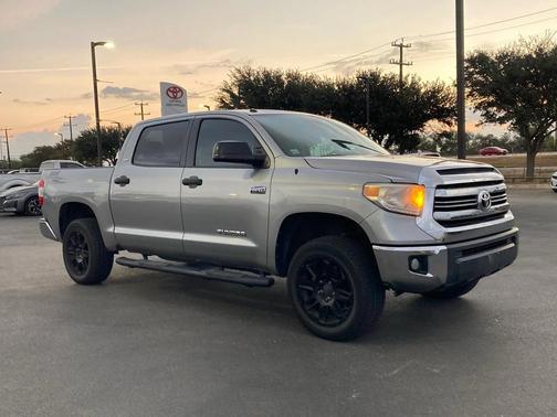 2017 Toyota Tundra SR5