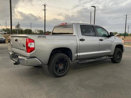 2017 Toyota Tundra SR5