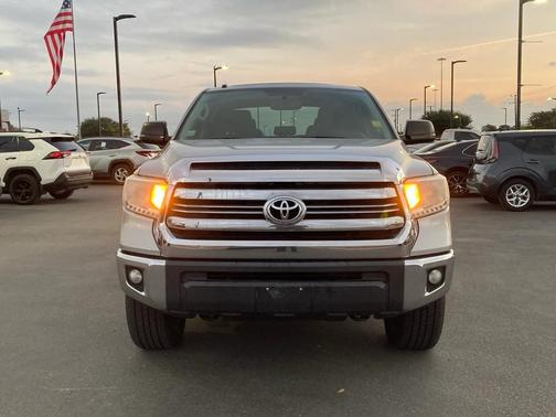 2017 Toyota Tundra SR5