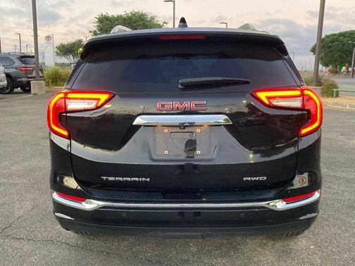 Ebony Twilight Metallic 2022 GMC Terrain Denali