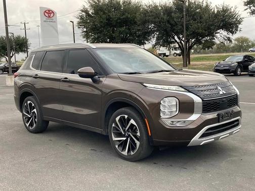 2024 Mitsubishi Outlander SEL