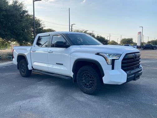 2025 Toyota Tundra SR5