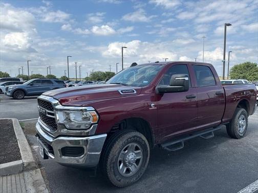 2024 RAM 2500 Tradesman Crew Cab 4x4 6'4' Box