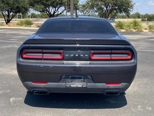 2016 Dodge Challenger R/T Scat Pack