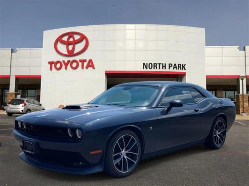 2016 Dodge Challenger R/T Scat Pack