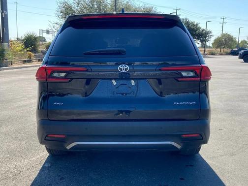 2025 Toyota Grand Highlander Platinum