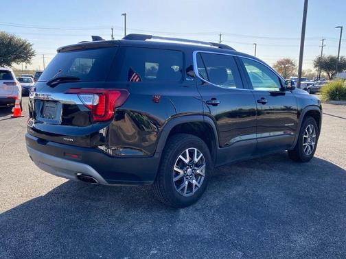 2023 GMC Acadia AWD SLT