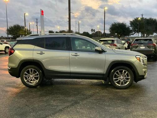 2023 GMC Terrain SLT