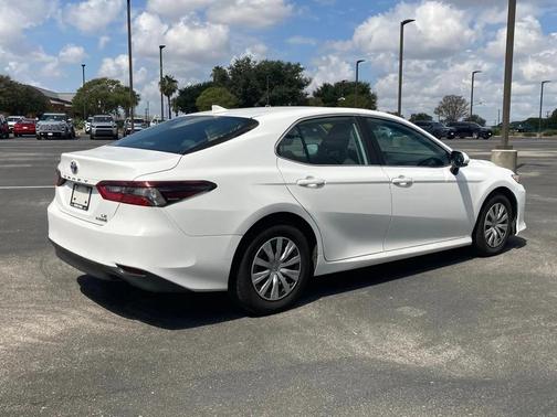 2022 Toyota Camry LE