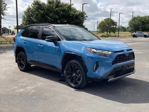 2022 Toyota RAV4 Hybrid SE