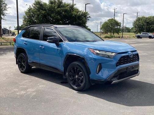 2022 Toyota RAV4 Hybrid SE