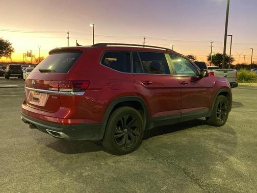 2022 Volkswagen Atlas 3.6L SE w/Technology