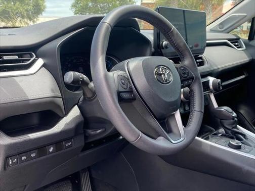 2023 Toyota RAV4 Hybrid XLE Premium