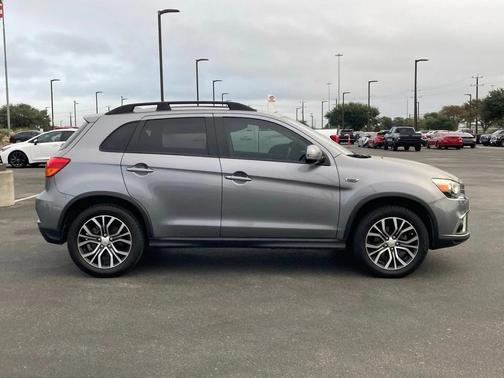 2019 Mitsubishi Outlander Sport SE