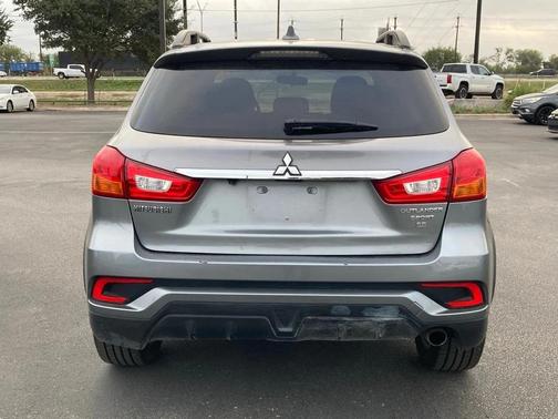 2019 Mitsubishi Outlander Sport SE