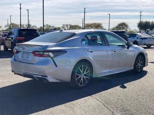 2024 Toyota Camry SE