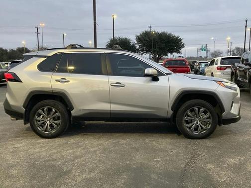 2023 Toyota RAV4 Hybrid XLE Premium