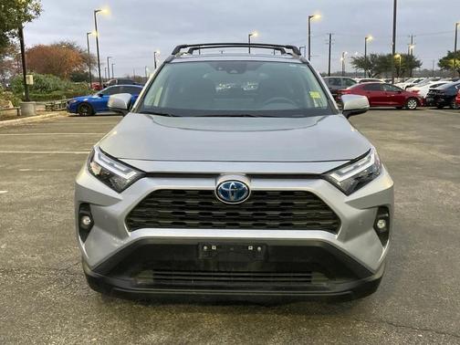 2023 Toyota RAV4 Hybrid XLE Premium