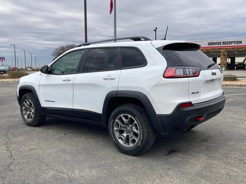 2022 Jeep Cherokee Trailhawk