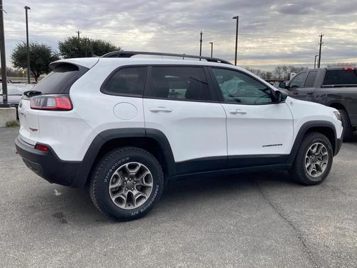 2022 Jeep Cherokee Trailhawk