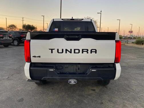 2023 Toyota Tundra SR5