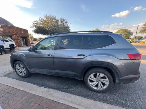 2022 Volkswagen Atlas 2.0T SE w/Technology