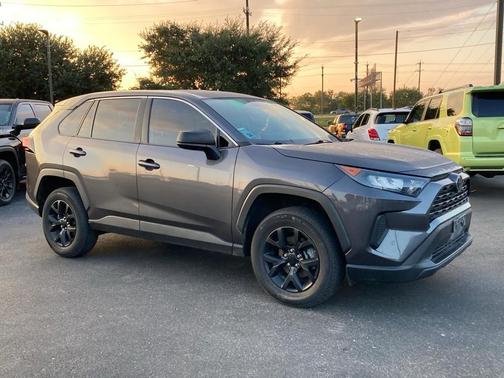 2022 Toyota RAV4 LE