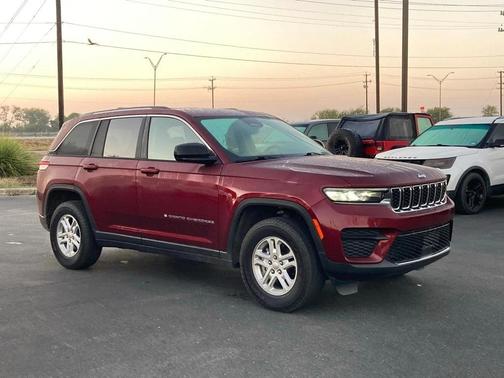 2023 Jeep Grand Cherokee Laredo