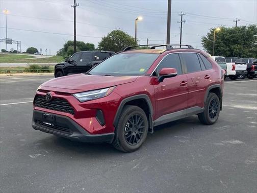 2024 Toyota RAV4 XLE
