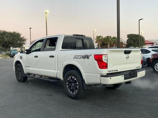 2017 Nissan Titan PRO-4X