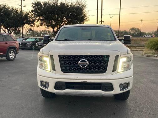 2017 Nissan Titan PRO-4X
