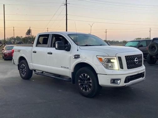 2017 Nissan Titan PRO-4X