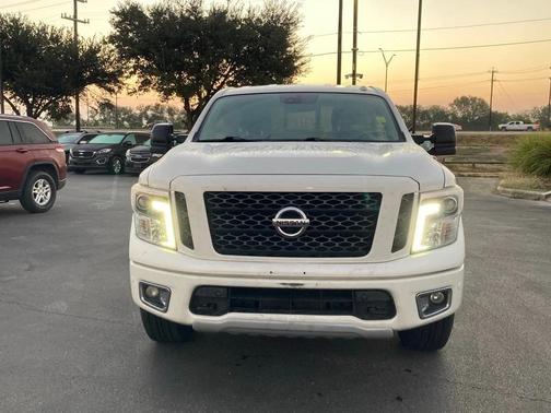 2017 Nissan Titan PRO-4X