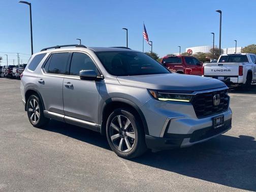 2025 Honda Pilot Touring 8-Passenger