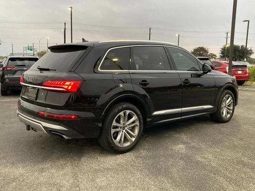 2025 Audi Q7 45 Premium