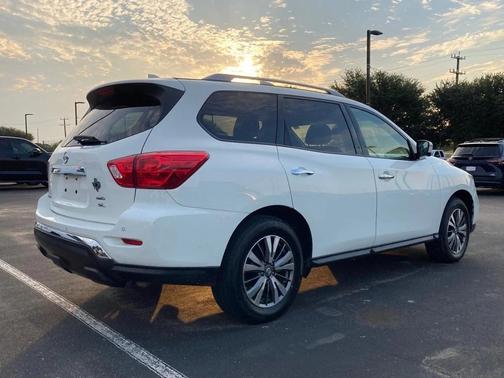 2020 Nissan Pathfinder SL 4WD