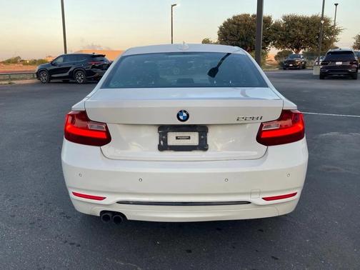 2016 BMW 228 228i