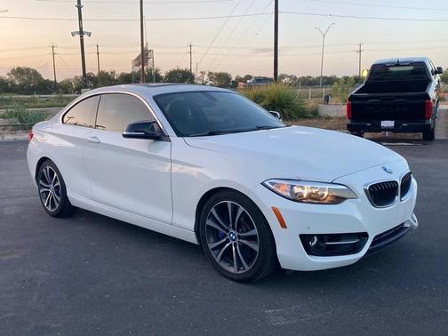 2016 BMW 228 228i