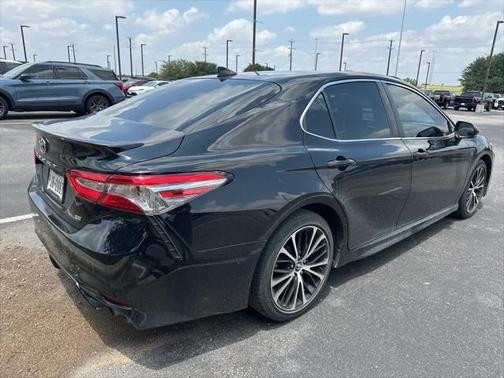 2019 Toyota Camry SE