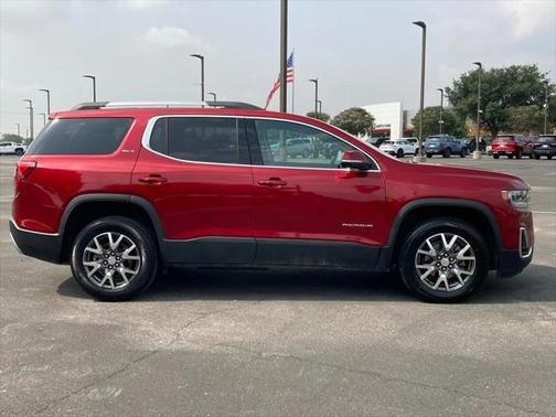 2023 GMC Acadia AWD SLT