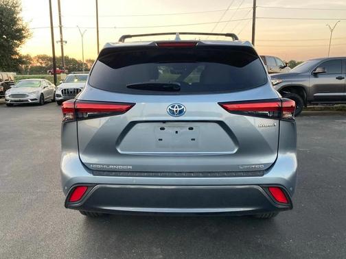2021 Toyota Highlander Hybrid Limited