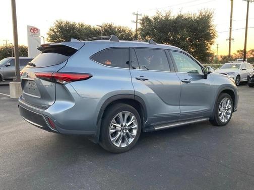 2021 Toyota Highlander Hybrid Limited