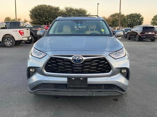 2021 Toyota Highlander Hybrid Limited